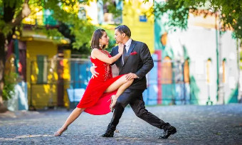 Dancers in Buenos Aires